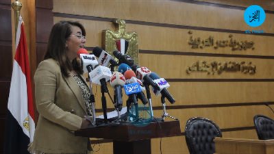 وزيرة التضامن: مكافحة الإدمان وتعاطي المخدرات لا تقل أهمية عن قضية الإرهاب (فيديو) 