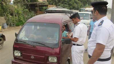 إزالة 88 موقف عشوائي في حملات مرورية بالجيزة