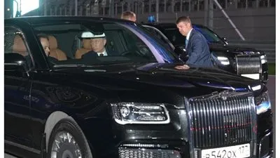 بعد اصطحابه السيسي بها.. ما هي مميزات سيارة 