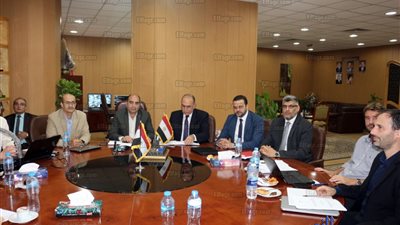 جامعة المنصورة توقع عقد دراسات مشروع المترو بمدينة المنصورة