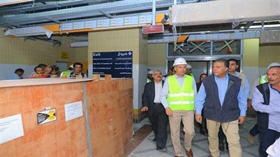 وزير النقل يشهد بدء التشغيل التجريبي لمحطة 