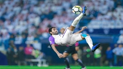 حسين الشحات يشارك في سقوط العين أمام الجزيرة بثنائية في الدوري الإماراتي