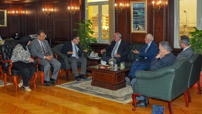 محافظ الإسكندرية لنائب خارجية اليونان: نرغب في توطيد سبل التعاون المشترك وتعزيزها بين البلدين