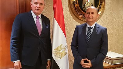  وزير الصناعة: نسعى لزيادة الصادرات المصرية للسويد لتخفيض العجز في الميزان التجارى