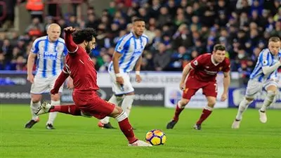 هدف محمد صلاح يثير الجدل في ليفربول
