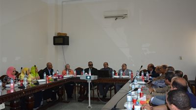 مجلس جامعة الفيوم يصدق على تسجيل 20 رسالة دكتوراه وماجستير 