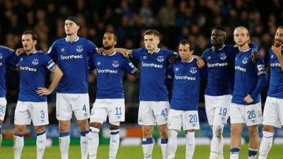 إيفرتون يضرب كريستال بالاس بثنائية مثيرة في الوقت القاتل بالدوري الإنجليزي