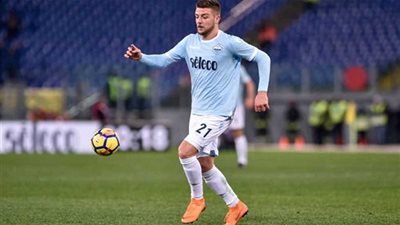 نجم وسط لاتسيو على رادار برشلونة