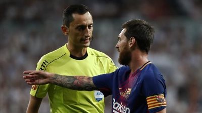 الكشف عن حكم الكلاسيكو بين ريال مدريد وبرشلونة