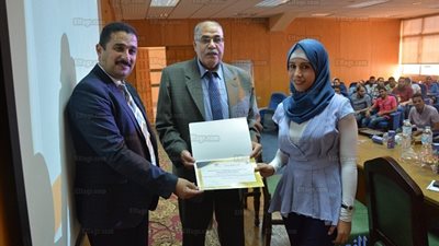 تطبيق أنظمة إليكترونية مستحدثة لطلاب الدراسات العليا بـ