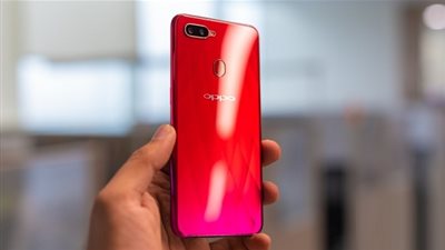 أوبو تكشف عن هاتفها 