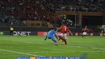 أحمد شوبير يوجه رسالة لحارس الأهلي بسبب خطأ وفاق سطيف