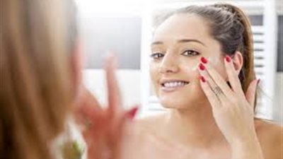 ماسك مذهل لتفتيح البشرة (فيديو)