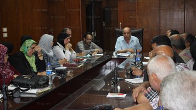 وكيل تعليم الغربية يجتمع بمديري العموم لمتابعة سير العملية التعليمية (صور)