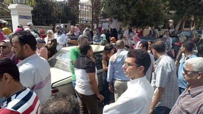 تجديد حبس ٨ متهمين بالتظاهر من دون تصريح أمام 