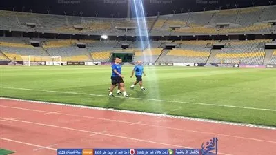 حكام مباراة الزمالك والاتحاد السكندري يؤدون تدريبهم على ملعب برج العرب