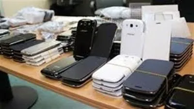 إحباط محاولة تهريب 15 هاتف آيفون بجمارك سفاجا