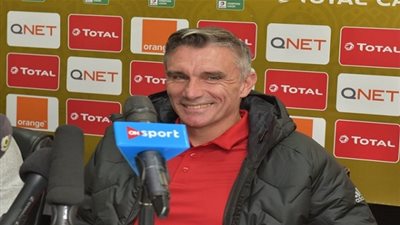 مؤتمر صحفي لباتريس كارتيرون وعاشور في برج العرب