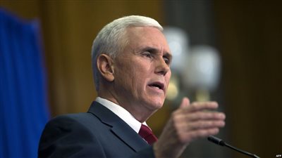 بنس: قافلة المهاجرين يتم تمويلها من قبل جماعات يسارية خارجية