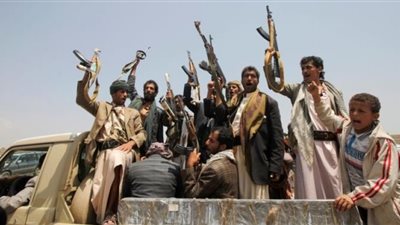 مقتل عشرات الحوثيين إثر غارات للتحالف على معسكر تدريبى بصنعاء