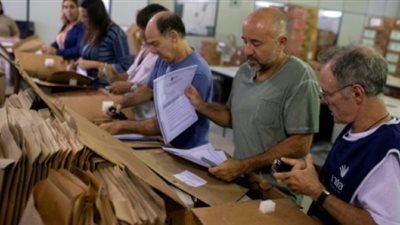 البرازيليون يصوتون في جولة الإعادة من الانتخابات الرئاسية