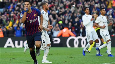 الشوط الأول – برشلونة يذل ريال مدريد في كلاسيكو الأرض
