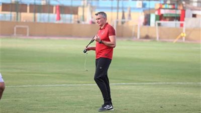 تفاصيل جلسة كارتيرون مع ليندمان في الأهلي