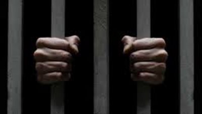 3 سنوات و6 أشهر لعاطل متهم بالاتجار بالحشيش وحيازة سلاح أبيض