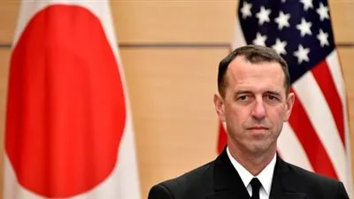 قائد البحرية الأمريكية يحذر من مواجهات عديدة مع الصين فى أعالى البحار