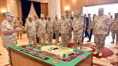 خلال لقائه قوات الدفاع الجوي..  وزير الدفاع: نعمل بأقصى درجات اليقظة لتأمين الحدود 