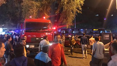 اندلاع حريق بمحل مأكولات بشارع مراد في الجيزة