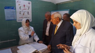 محافظ الدقهلية يتفقد وحدة صحة المرأة بالديرس
