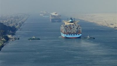 عبور 67 سفينة لقناة السويس بحمولة 4.6 مليون طن