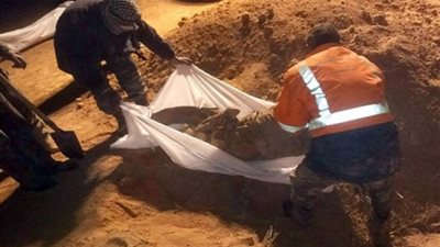 العثور على مقبرة جماعية تحوي 1500 جثة في الرقة