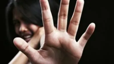 الحبس سنة لتاجر مواد غذائية هتك عرض موظفة داخل سيارة أجرة بالعاشر من رمضان