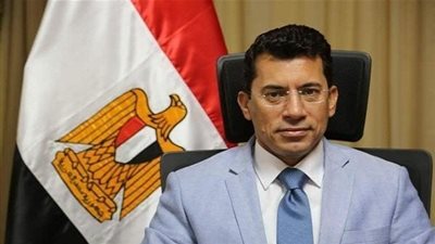 وزير الشباب والرياضة ينعى أسر شهداء المنيا