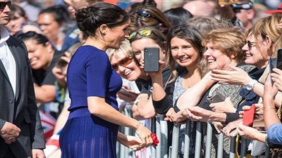 ميجان ماركل تكسر قواعد القصر الملكي بسبب فستان مثير