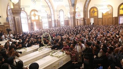 صلاة الجنازة على ضحايا حادث المنيا الإرهابي (صور)