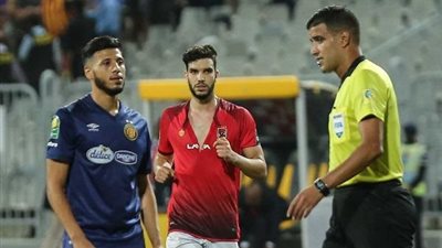 تمزيق قميص في النهائي.. إن لم تستحي فافعل ما شئت