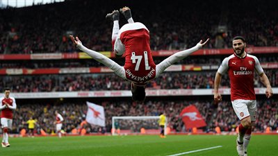 أوباميانج يقود هجوم آرسنال أمام ليفربول