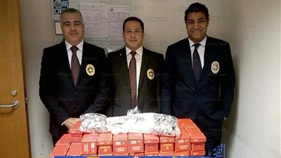 إحباط تهريب مستلزمات طبية ومنشطات جنسية بمطار الغردقة