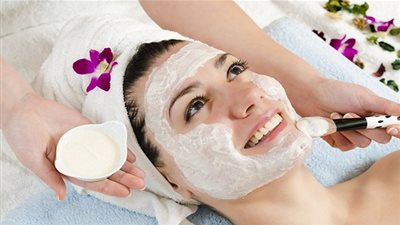 3 طرق بسيطة ومختلفة لتحضير ماسك الزبادي للبشرة.. تعرفي عليها