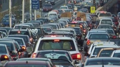 كثافات مرورية بمطلع كوبري الفردوس بسبب تعطل سيارة ملاكي