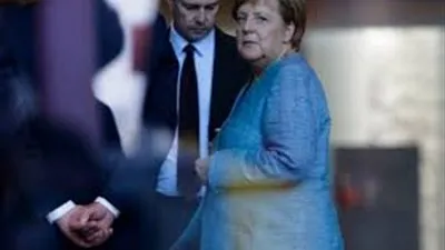 ألمانيا تدافع عن إقامة علاقات تجارية شرعية مع إيران بعد العقوبات الأمريكية