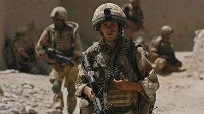 تزامنا مع العقوبات الأمريكية.. الجيش الإيراني يجري تدريبات دفاعية