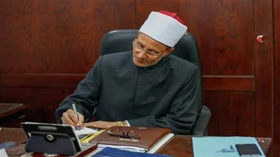 وكيل الأزهر يزور مصابي حادث المنيا الإرهابي بمستشفى الشيخ زايد 