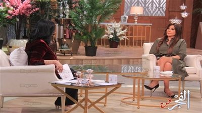 لماذا اختارت إليسا الظهور مع منى الشاذلي بدلًا من وائل الإبراشي؟