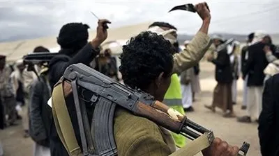 الحوثيون يتخلصون من الأموال المسروقة بشراء العقارات