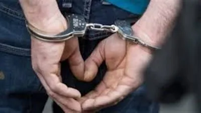 القبض على صاحب مطبعة لتقليده العلامات التجارية بدون تصريح بشبرا