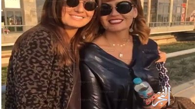 شاهد.. صورة نادرة لـ حلا وهنا شيحة في مرحلة الطفولة